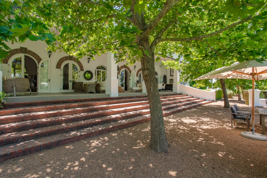 4 Bedroom Property for Sale in Devonvallei Western Cape